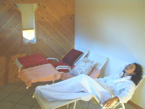 sauna2.jpg (18975 bytes)